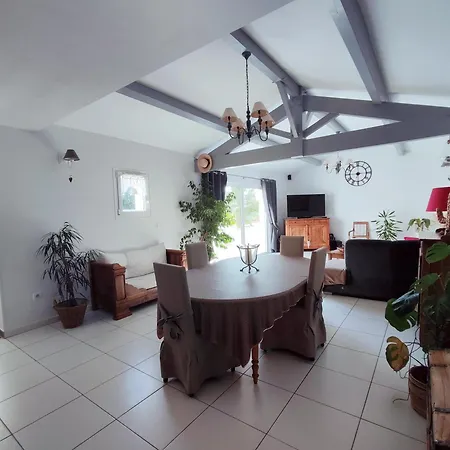 Belle Maison A 15 Minutes De La Rochelle Holiday home Bourgneuf