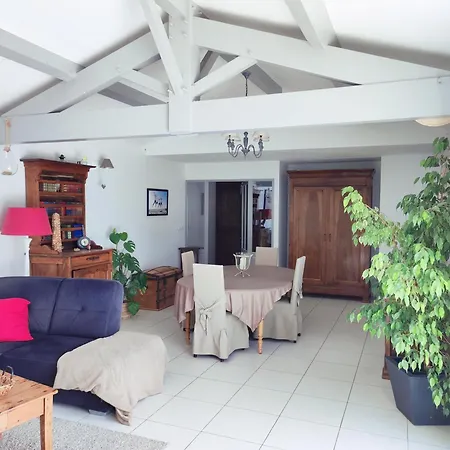 Belle Maison A 15 Minutes De La Rochelle Bourgneuf